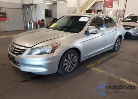 2012 Honda Accord 2.4 Ex-L z USA, uszkodzony, nr VIN 1HGCP2F83CA005470